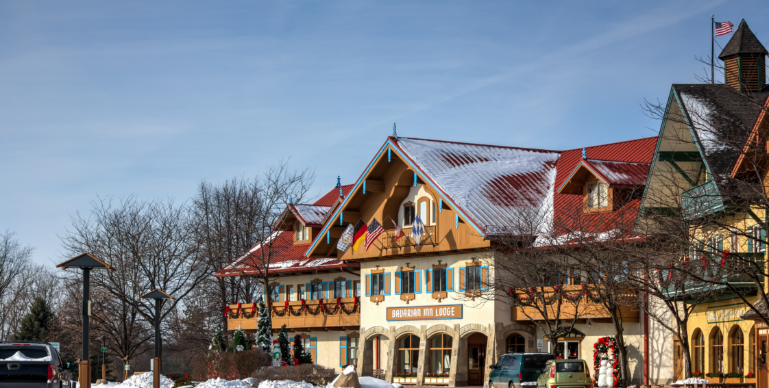 Bavarian_Inn_Lodge,_Frankenmuth,_Michigan,_2015-01-11_01aa