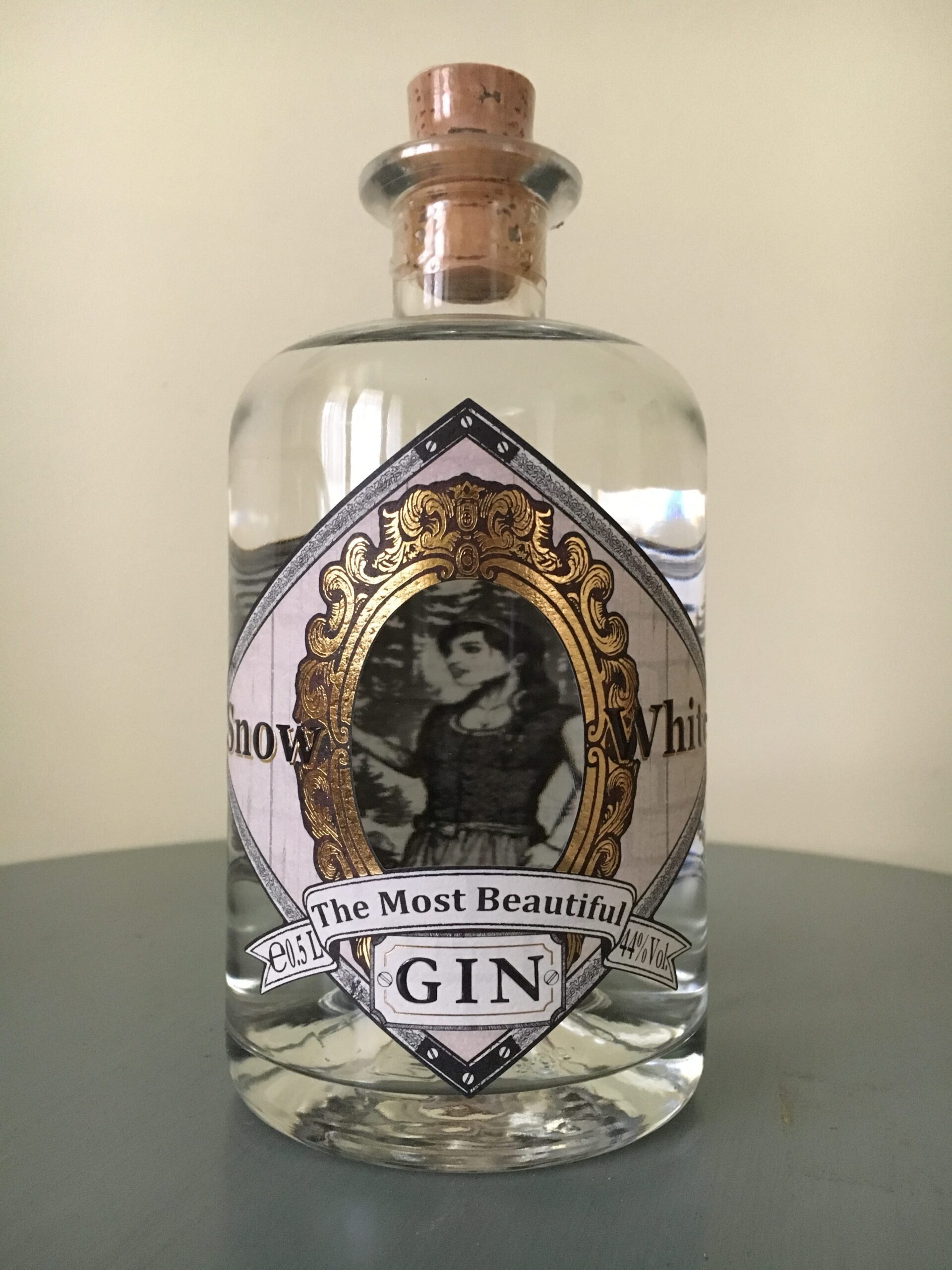 Snow White Gin