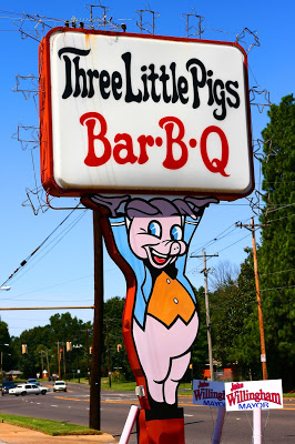 Three Little Pigs BBQ Sign